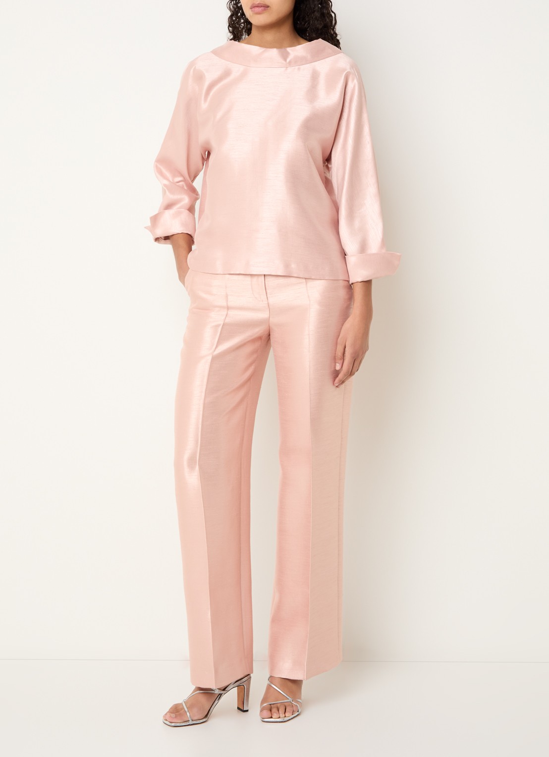 Xandres Hubje blouse met metallic finish - voorkant 2 zalmroze