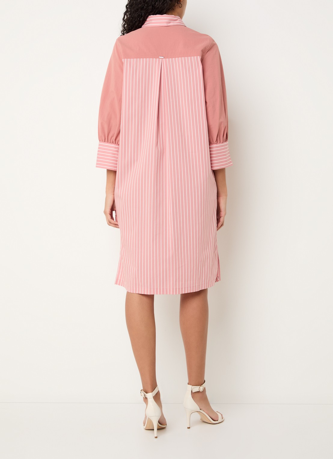 Xandres Katriena midi blousejurk met streepprint - achterkant 3 zalmroze