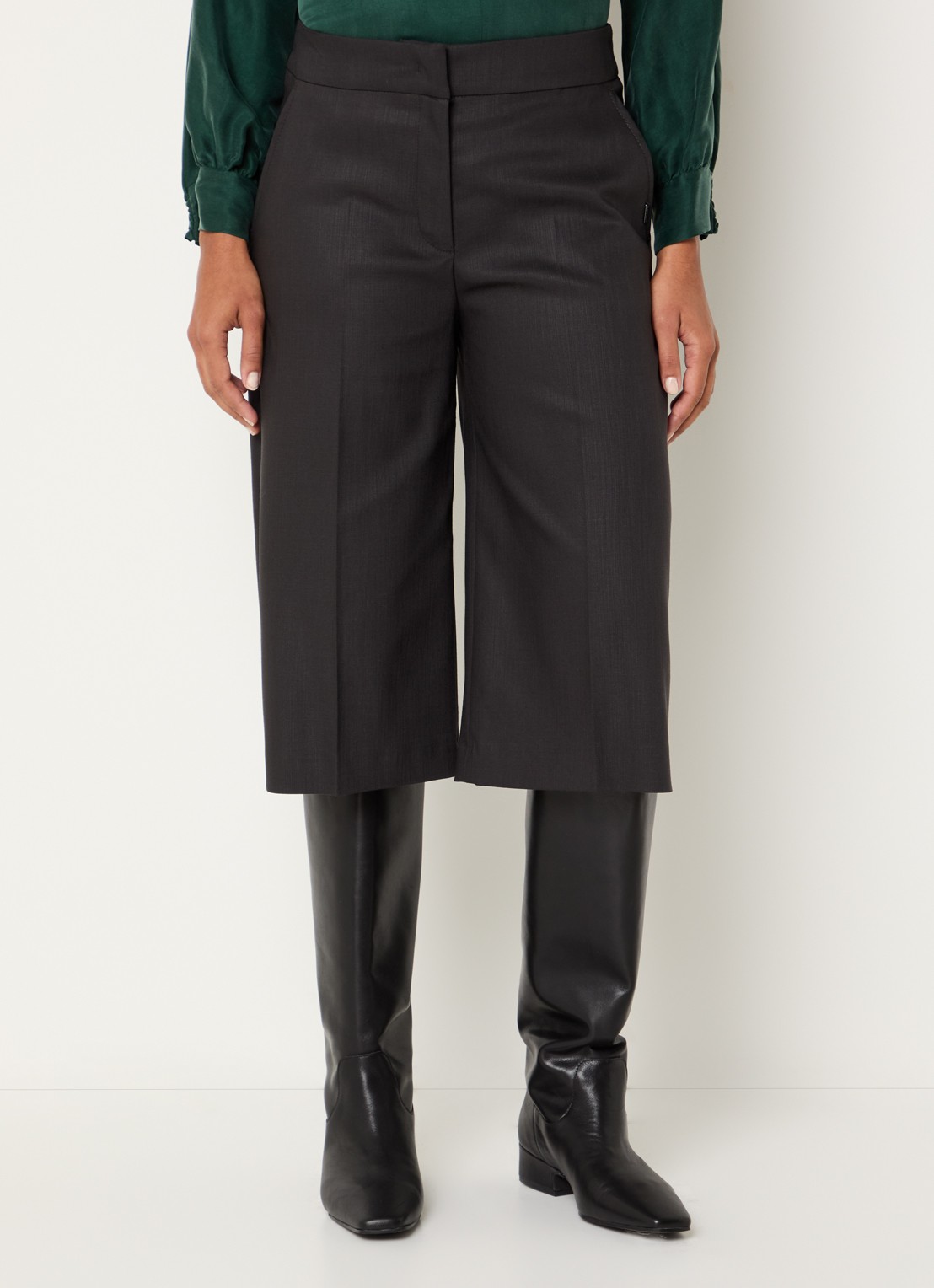 Xandres Patrizalo high waist straight fit korte pantalon in wolblend - detail donkerbruin