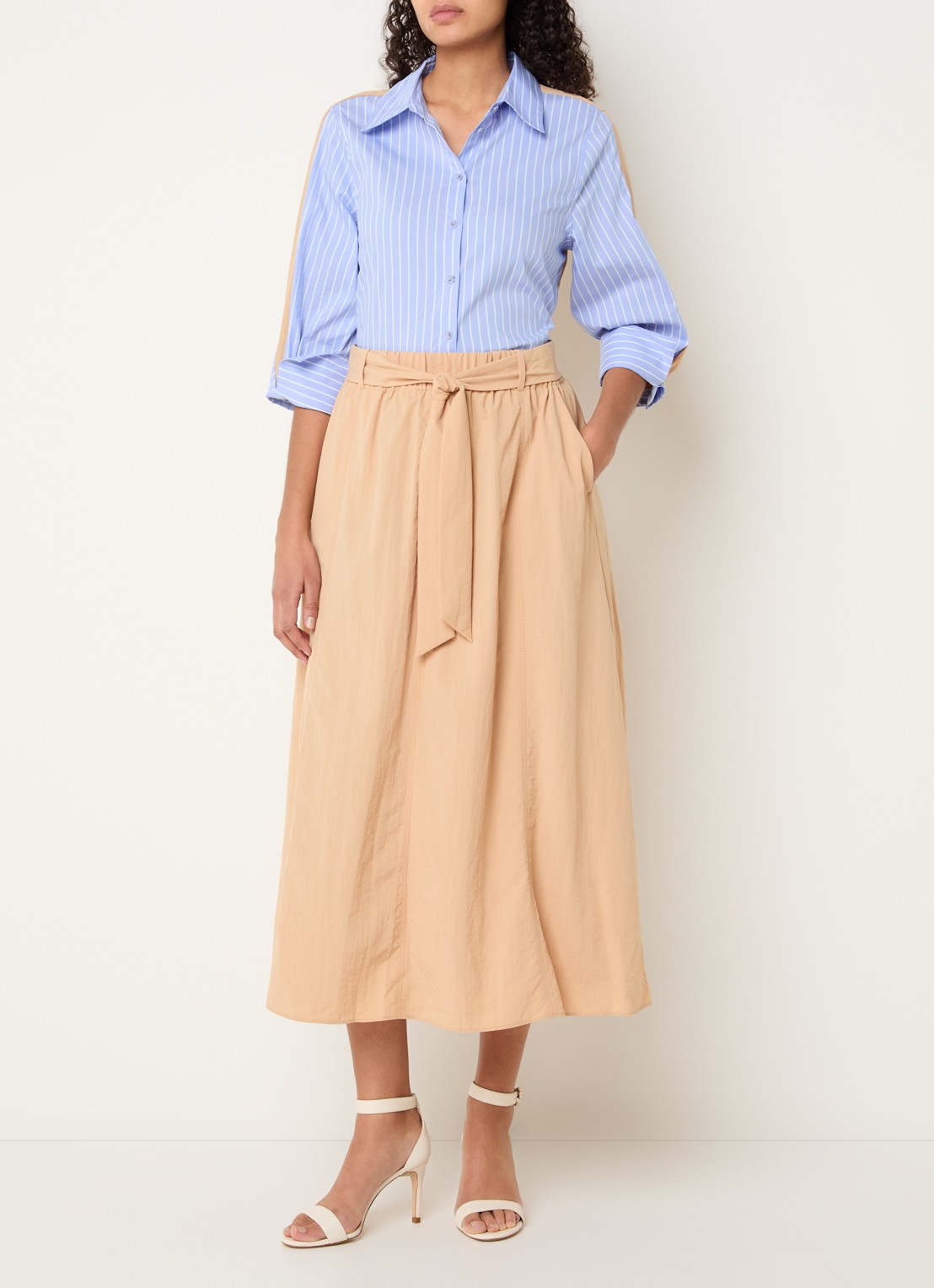 Xandres Rossi high waist midi A-lijn rok met strikceintuur - voorkant 4 camel