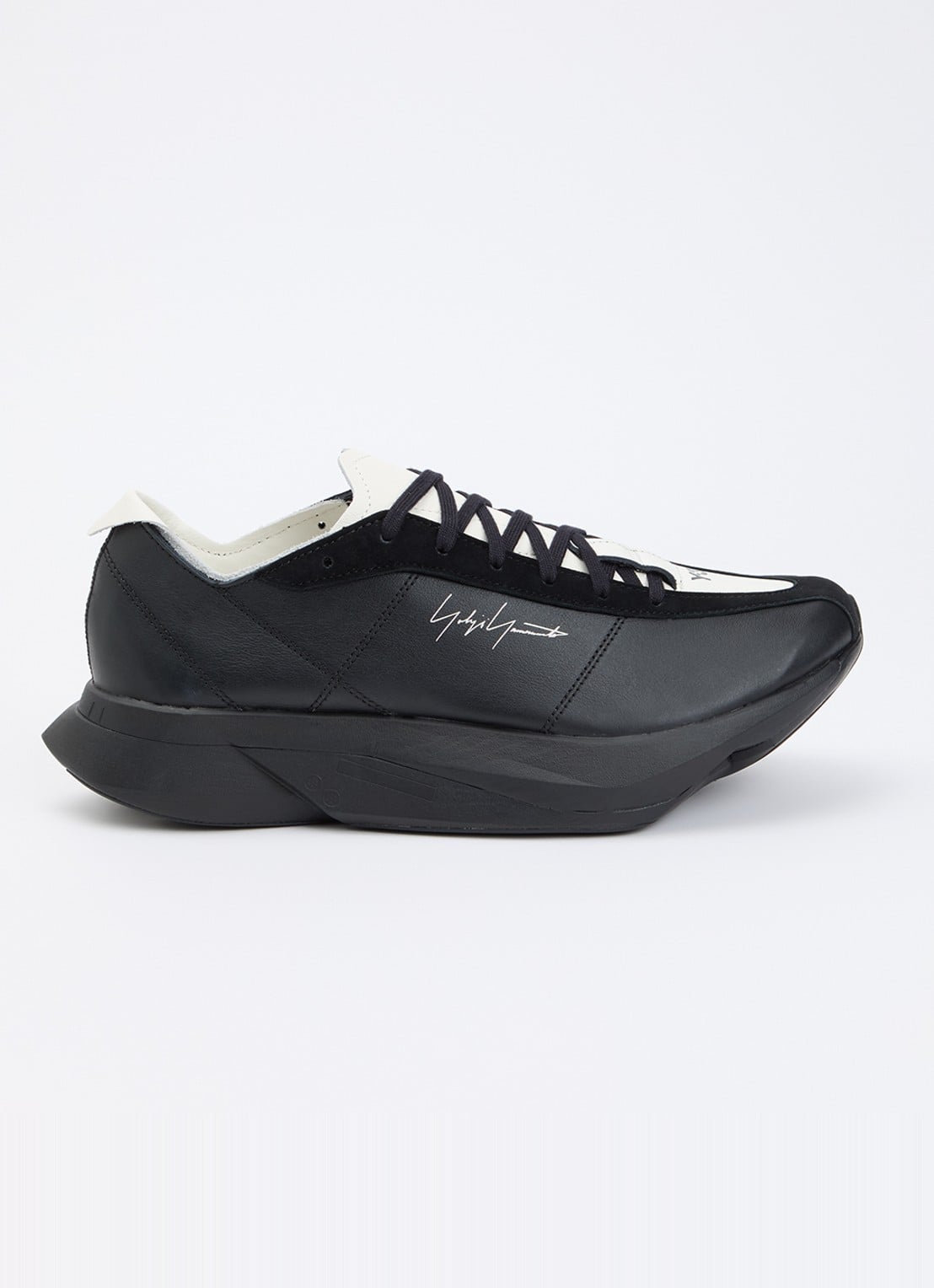 Y-3 Adios Pro 3.0 sneaker van leer met suède details - voorkant zwart