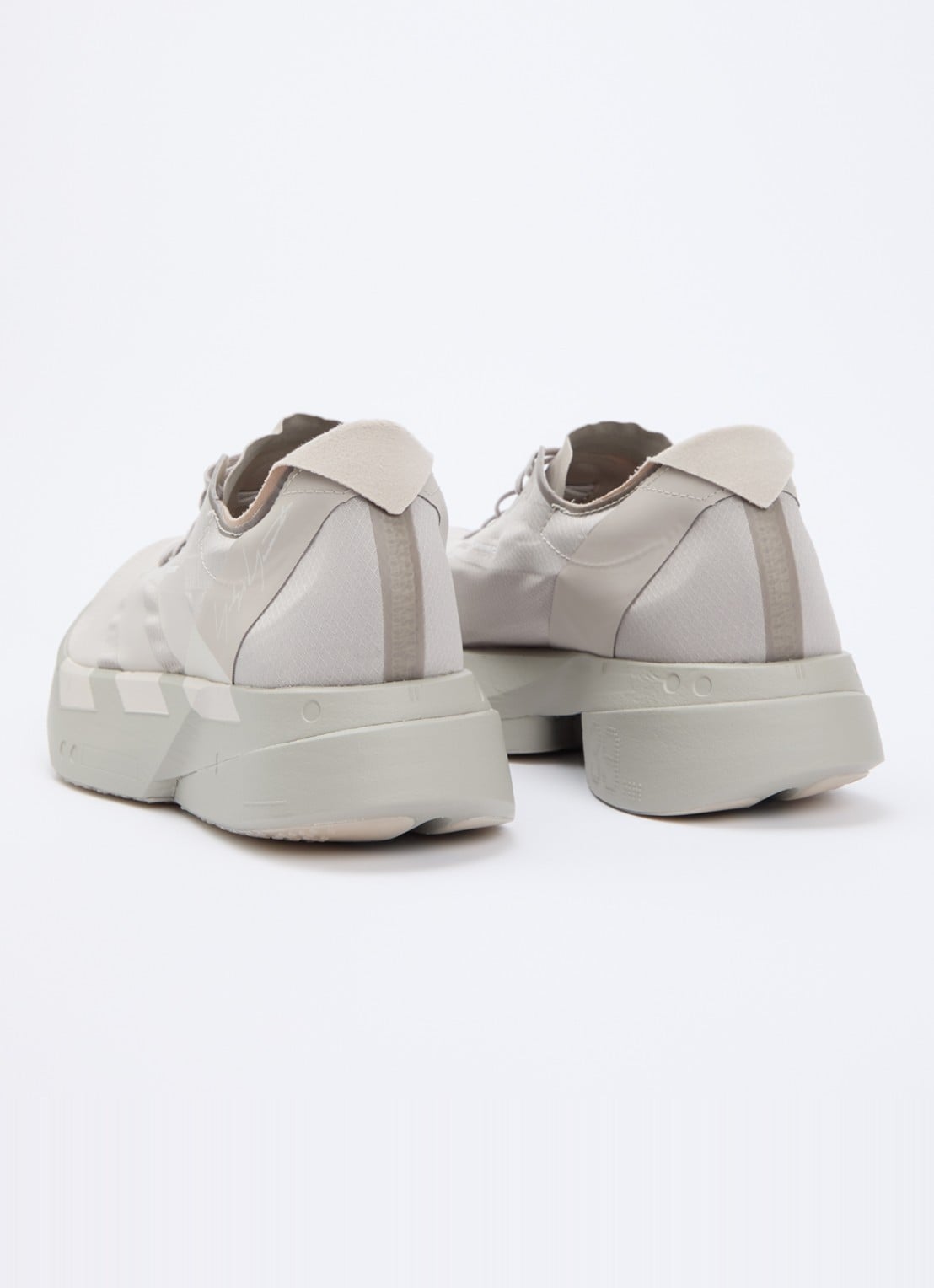 Y-3 Adios Pro 4 sneaker van mesh  - achterkant 4 taupe
