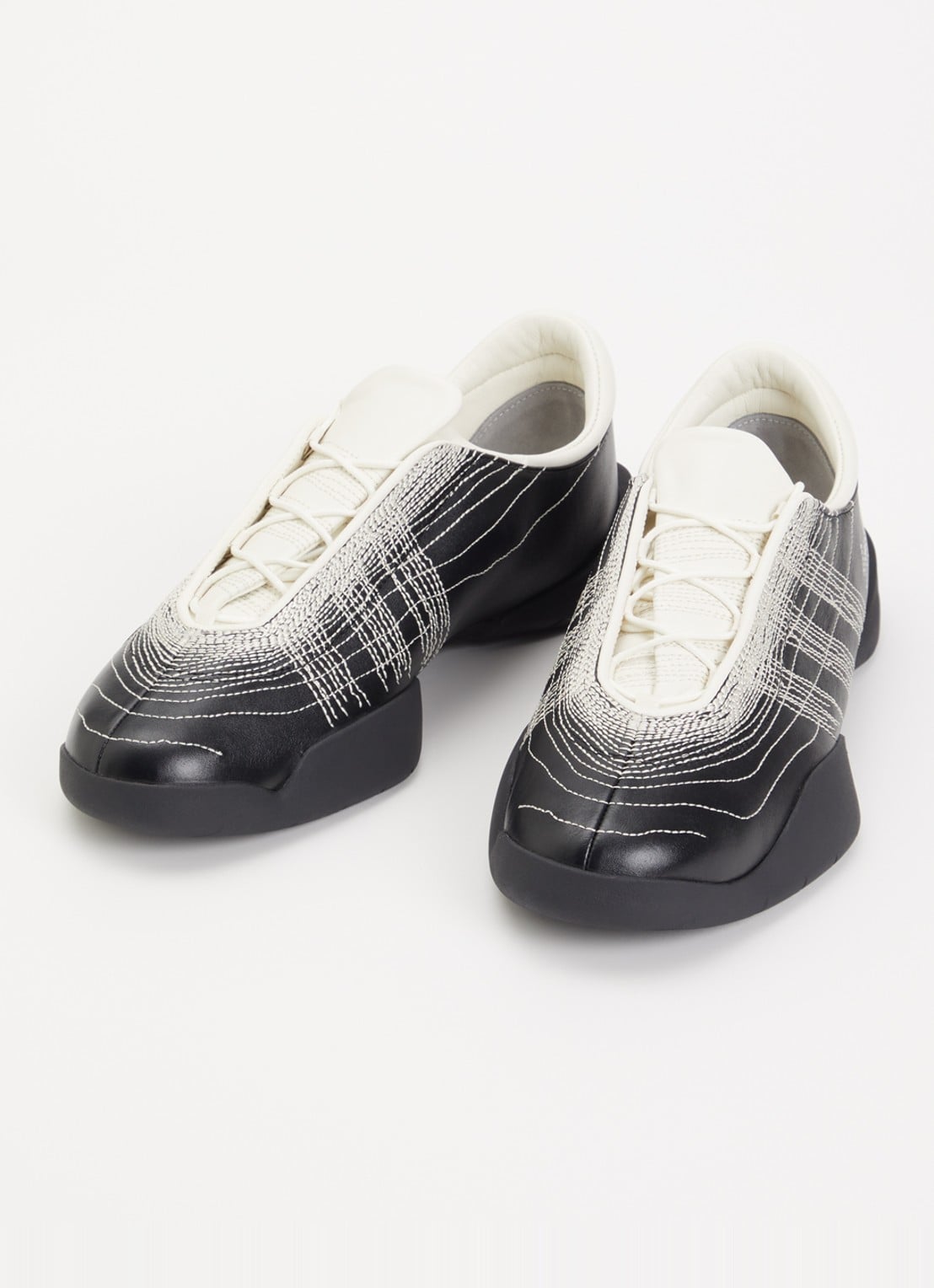 Y-3 Regu Embroidery sneaker van leer - detail zwart