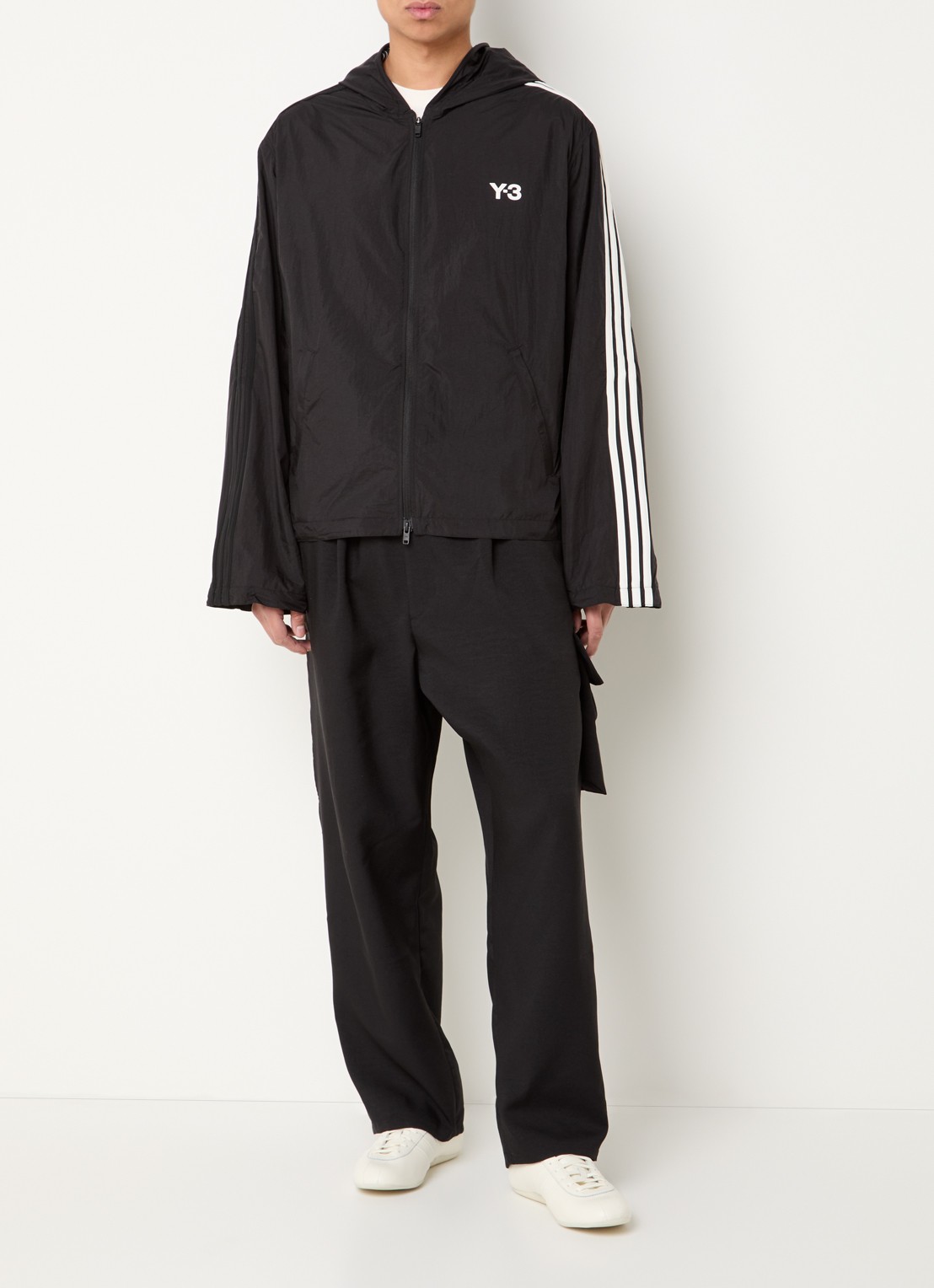 Y-3 Windjack met logo en capuchon - voorkant 3 zwart