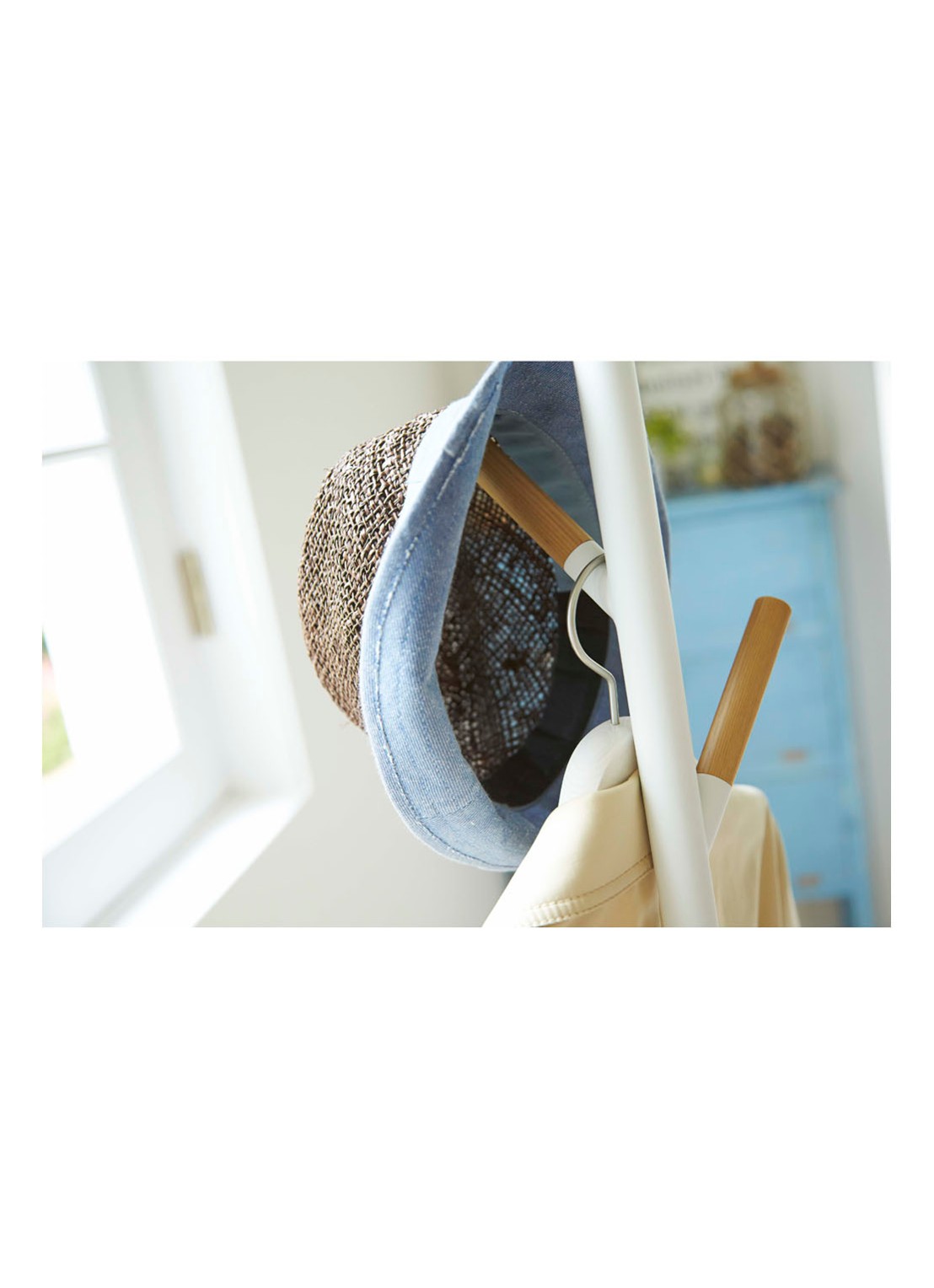Yamazaki Plain Pole Hanger - white - detail 4 wit
