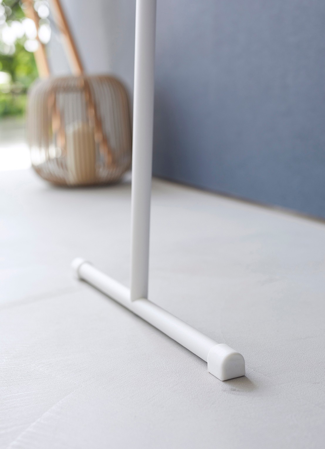 Yamazaki Tower kledingrek 47 cm - detail 6 wit