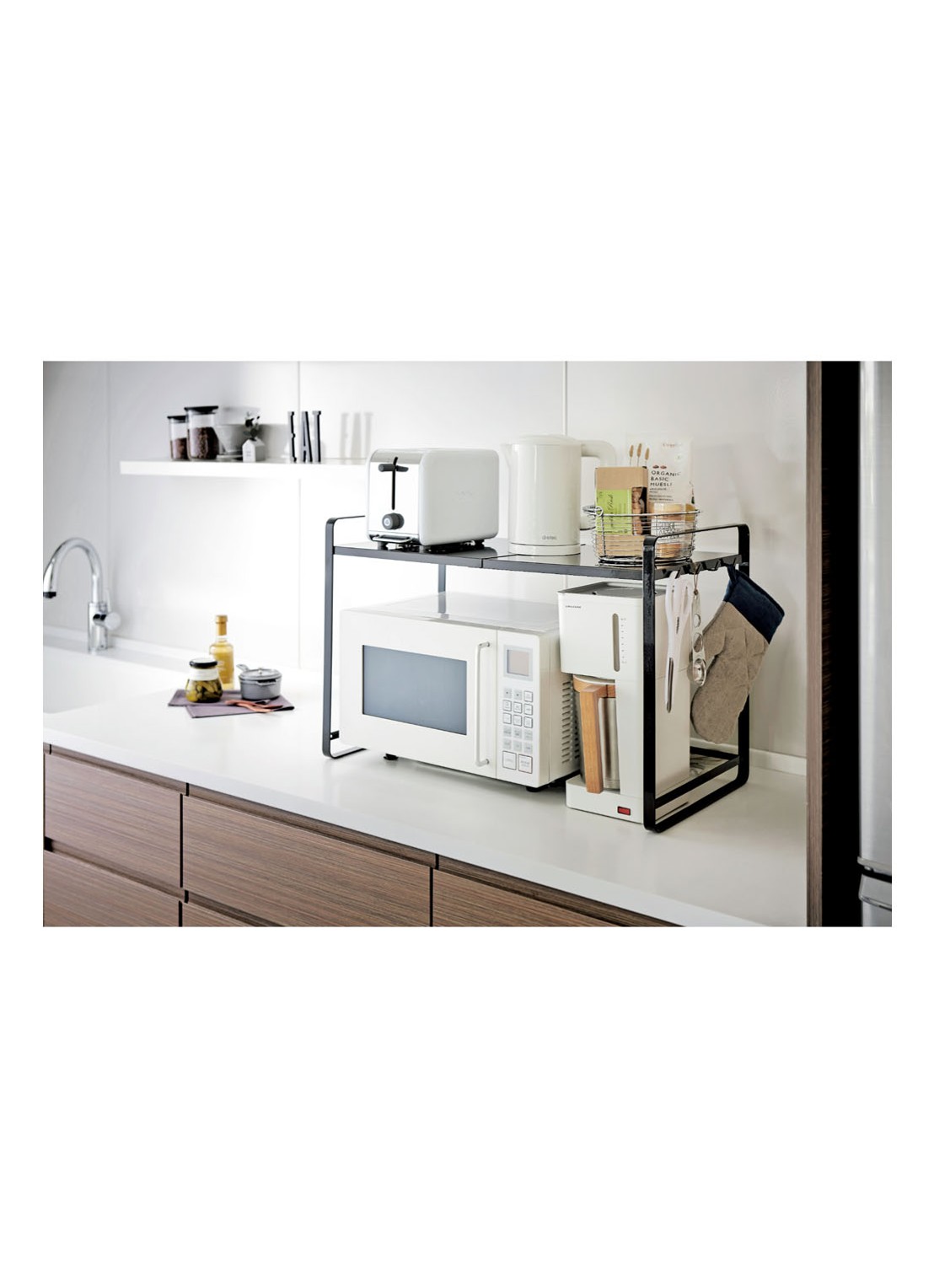 Yamazaki Tower uitschuifbare aanrecht organizer 47,5 - 75 cm - voorkant 4 zwart