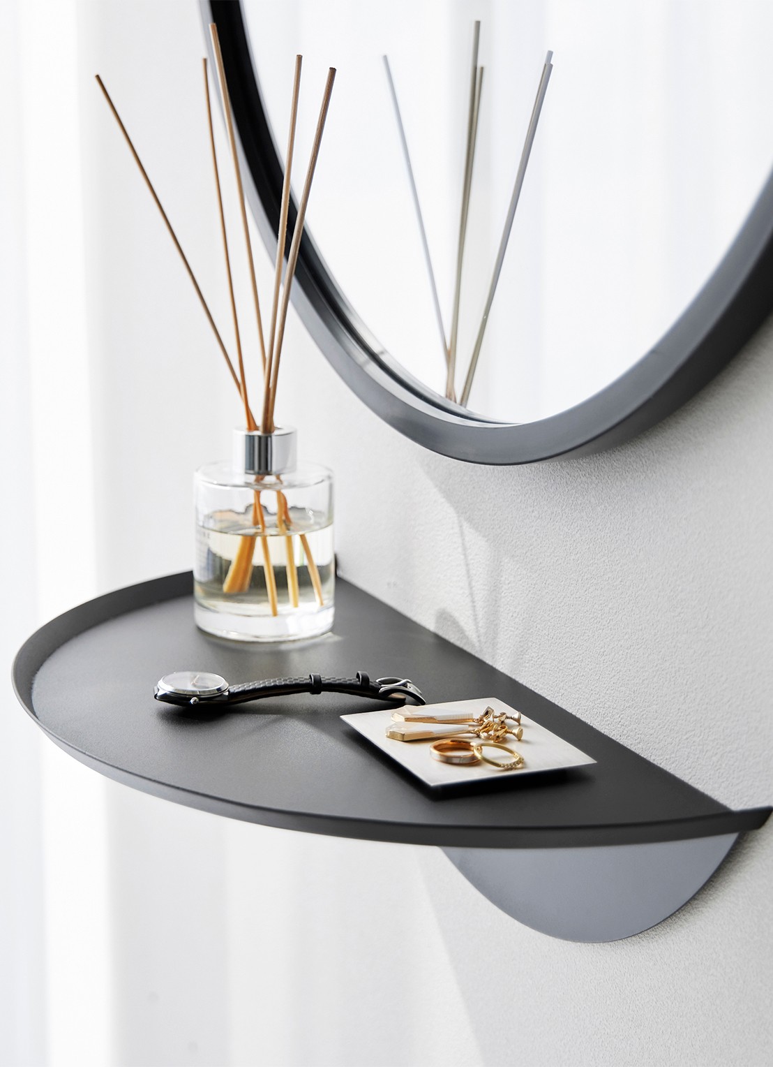 Yamazaki Tower wandplank 40 x 22 cm - detail 7 zwart