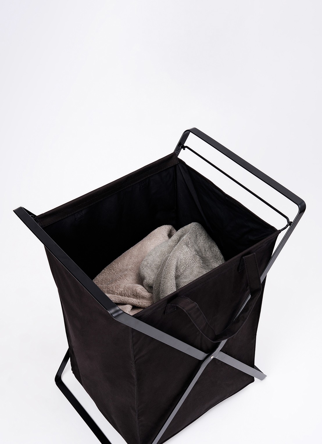 Yamazaki Tower wasmand 64 cm - achterkant 4 zwart