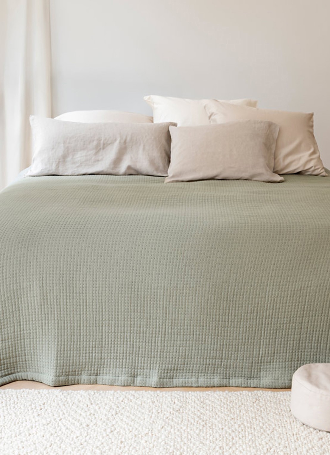 Yumeko Bedsprei van katoen 200 x 220 cm - voorkant 2 olijfgroen