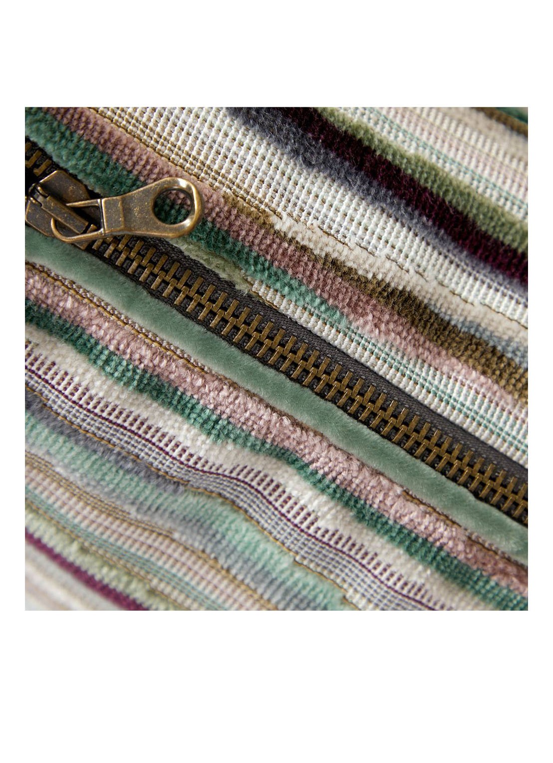 Yves Delorme Agate kussensloop met fluweel - detail 5 donkerbeige