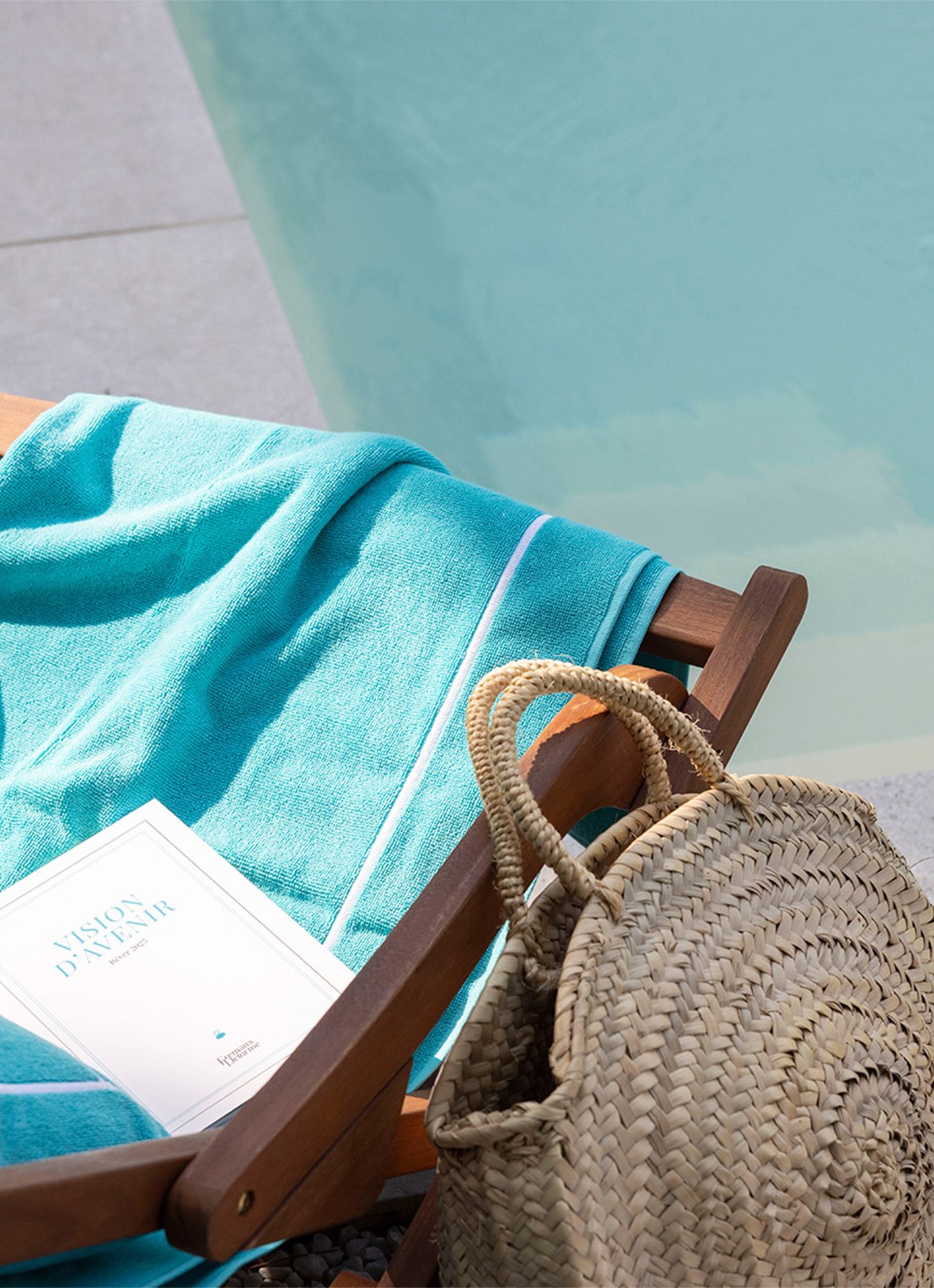 Yves Delorme Croisiere strandlaken  - 480 gr/m2 - 92 x 200 cm - detail 3 aquablauw