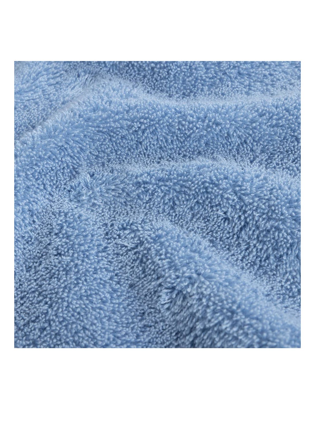 Yves Delorme Etoile badhanddoek - 700g/m2 - 70 x 140 cm - detail lichtblauw