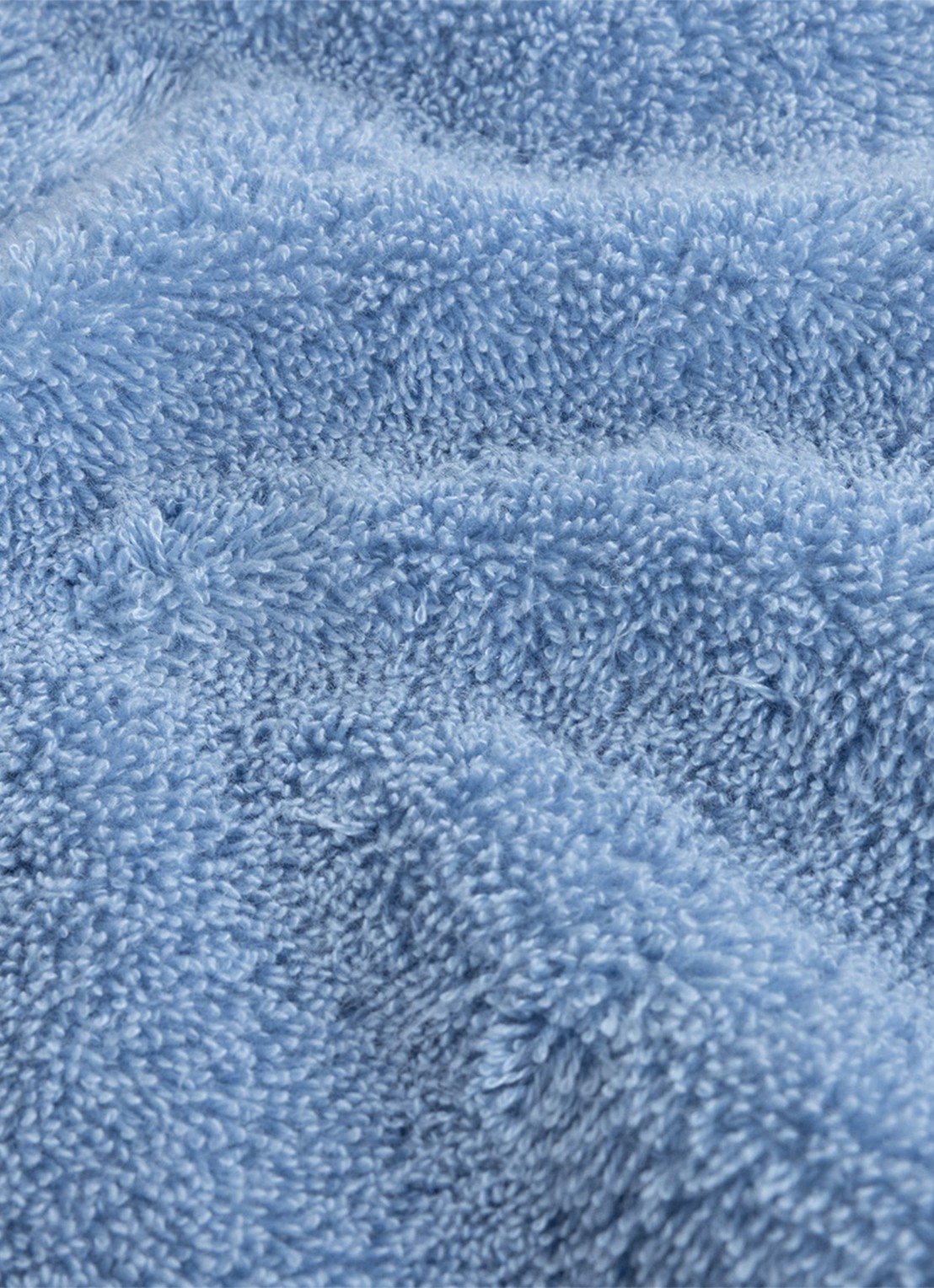 Yves Delorme Etoile badlaken - 700 gr/m2 - 92 x 160 cm - voorkant 3 middenblauw