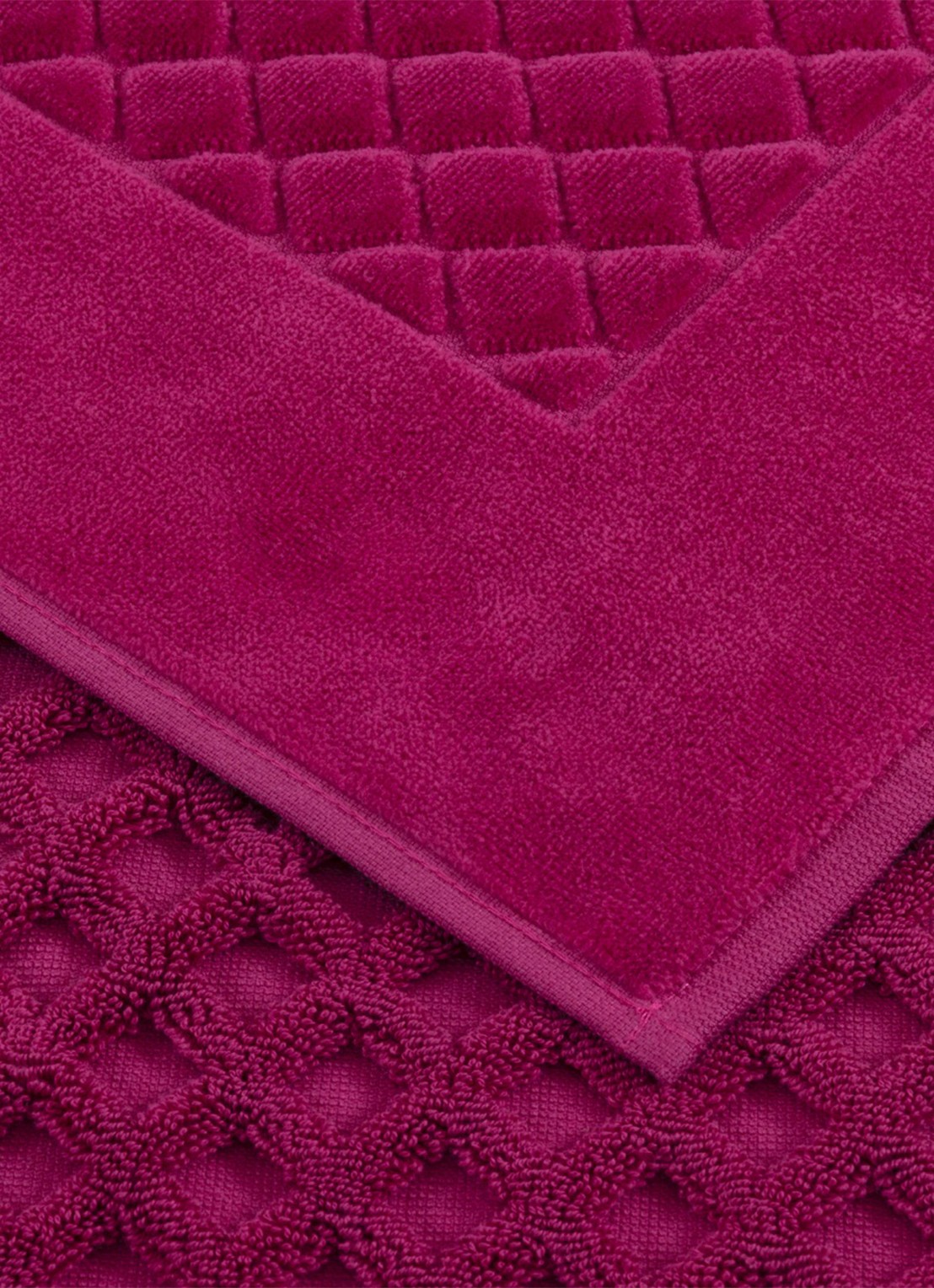 Yves Delorme Etoile badmat 55 x 90 cm - detail 2 fuchsia