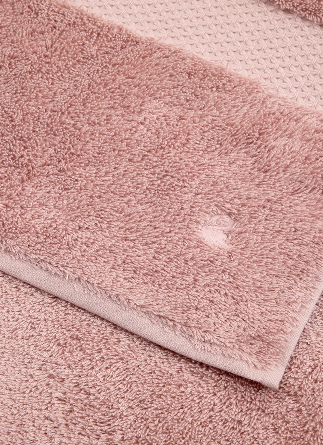 Yves Delorme Etoile gastendoek - 700 gr/m2 - 45 x 70 cm - voorkant 2 roze