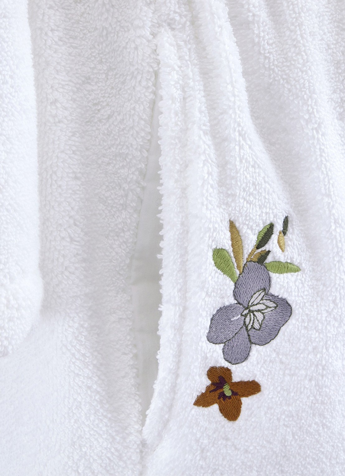 Yves Delorme Fleurs badjas met borduring - detail 2 wit