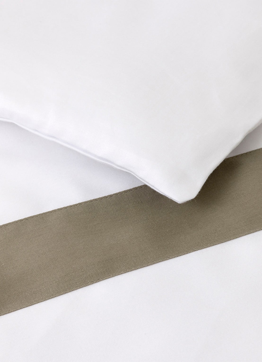 Yves Delorme Linea dekbedovertrek 120TC - exclusief kussenslopen - voorkant 5 khaki