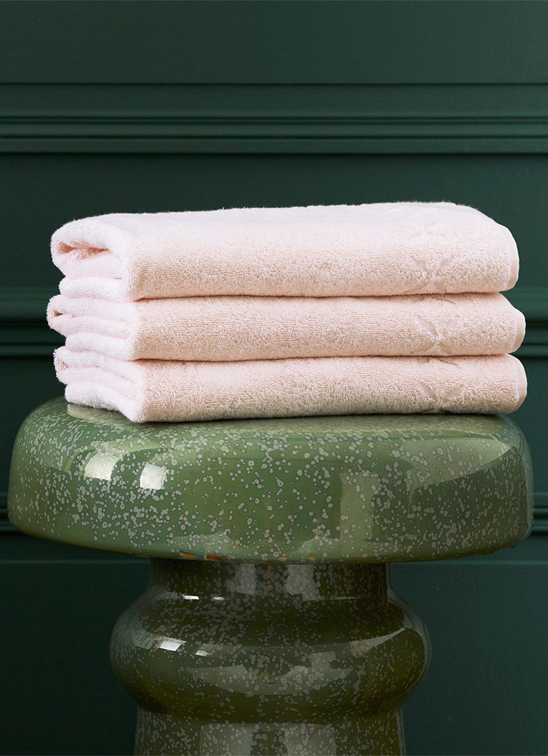 Yves Delorme Nature badhanddoek - 550 gr/m2 - 55 x 100 cm  - detail 5 lichtroze