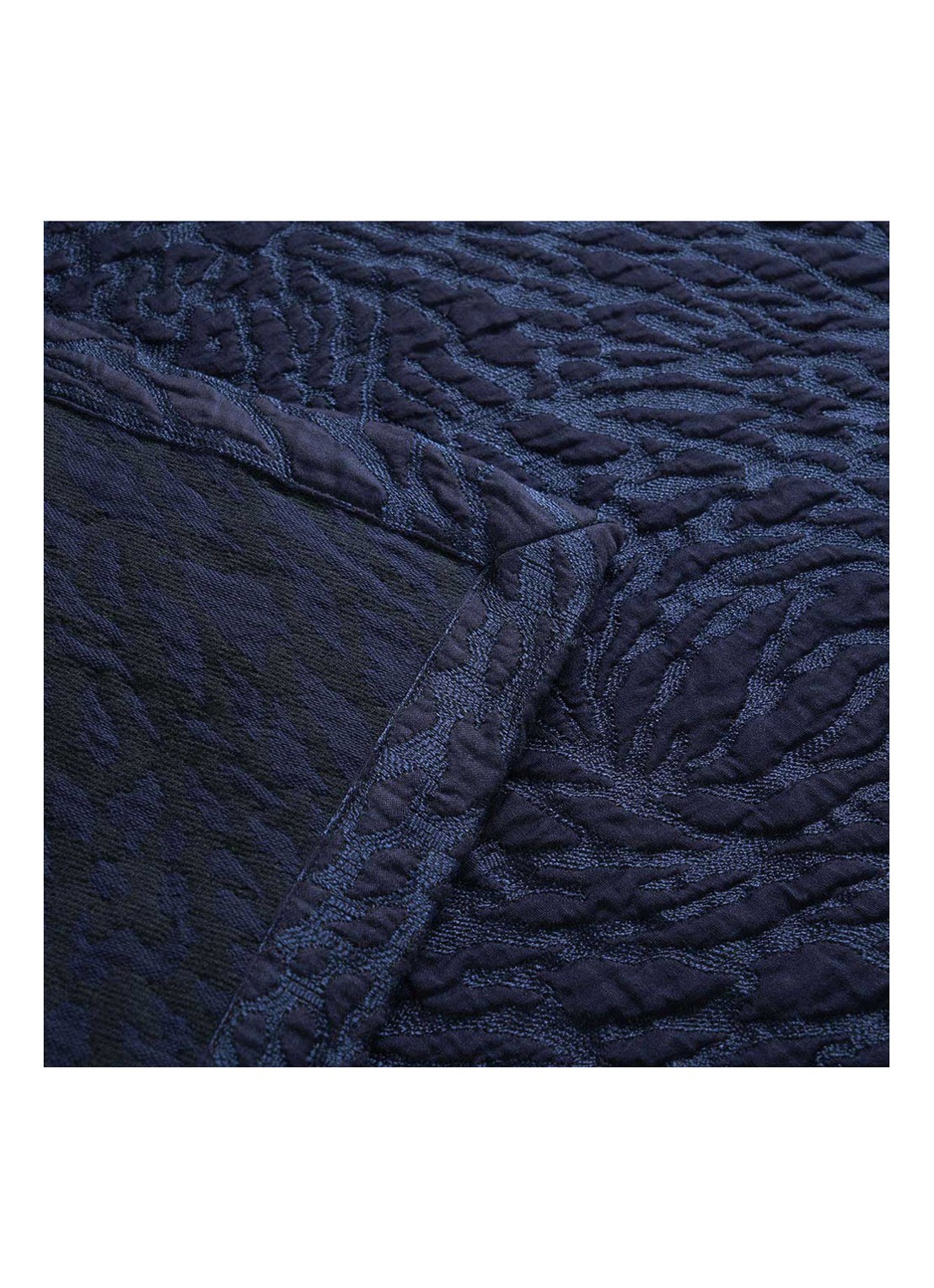 Yves Delorme Souvenir bedsprei in katoenblend - detail donkerblauw