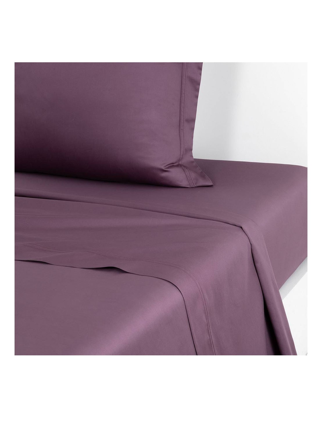 Yves Delorme Triomphe laken van katoensatijn 310TC - voorkant 2 aubergine