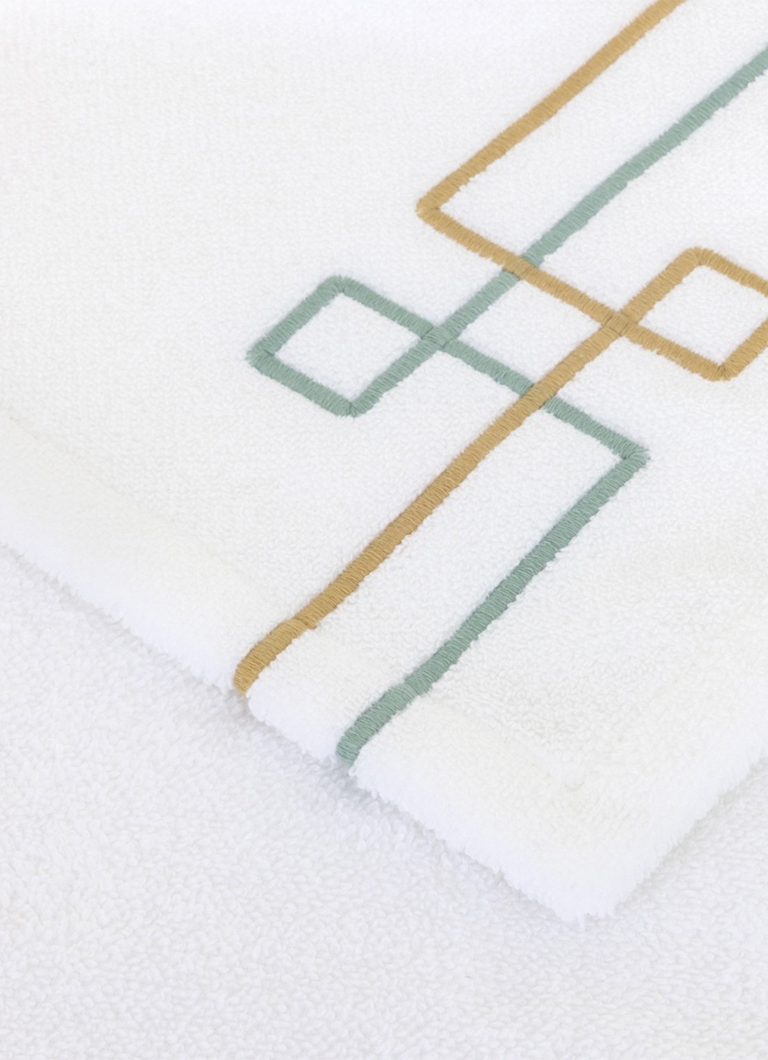 Yves Delorme Villa badhanddoek - 70 x 140 cm - detail 2 wit