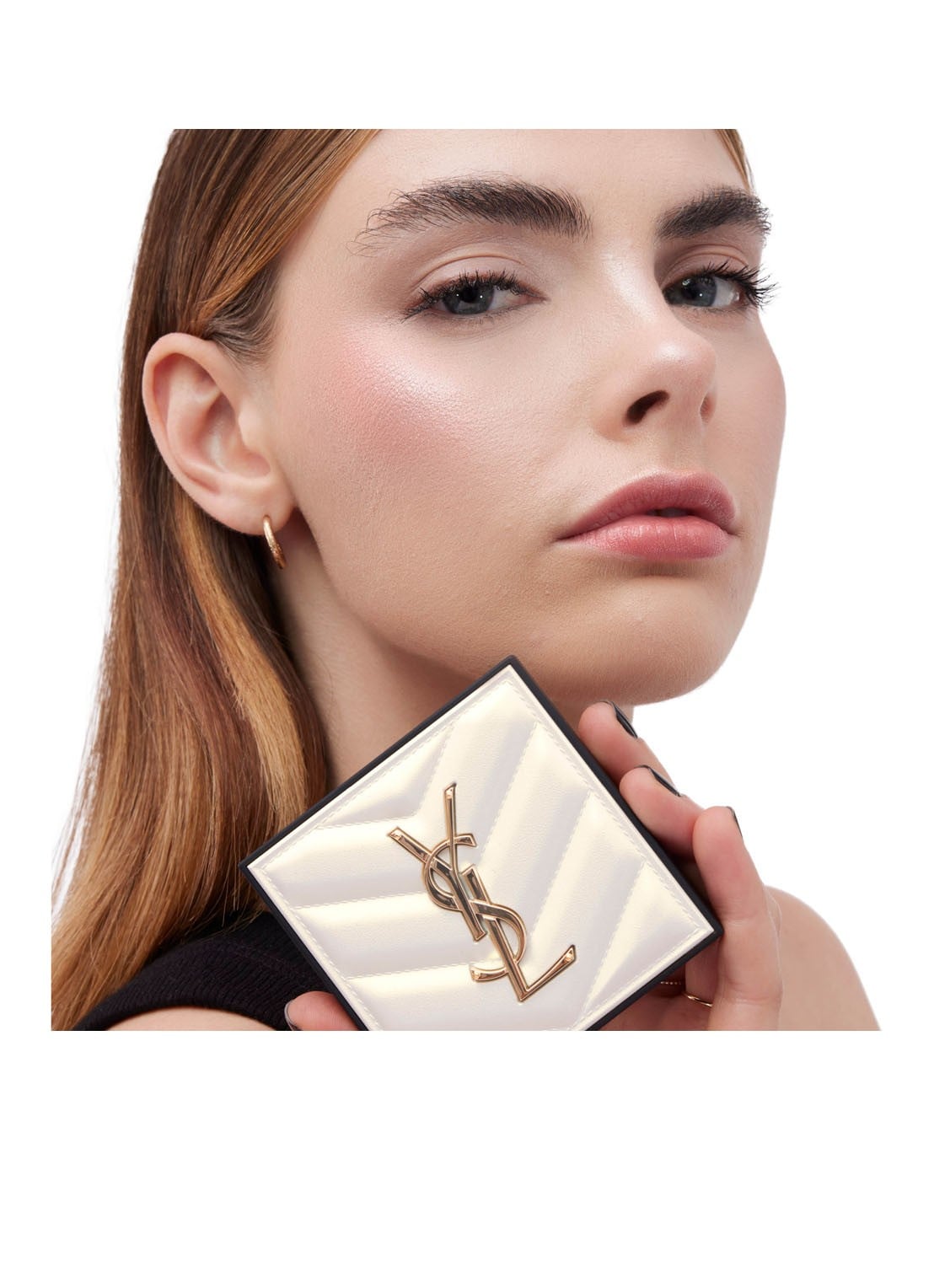 Yves Saint Laurent All Hours Hyper Luminize Highlighter - detail 5 03 rosy sand