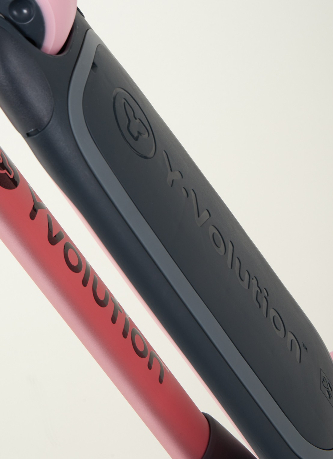 Yvolution Y Glider Nua step - detail 3 roze