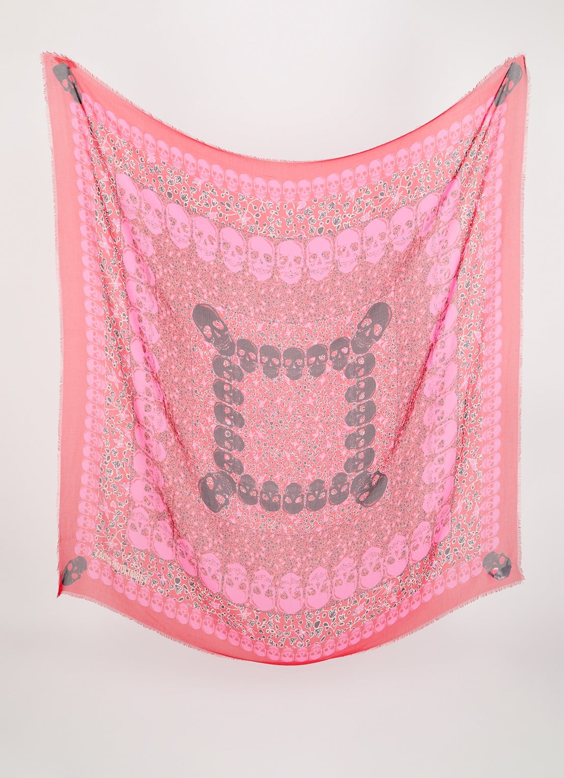 Zadig&Voltaire Kerry Garden sjaal met print 135 x 135 cm - detail 2 fuchsia