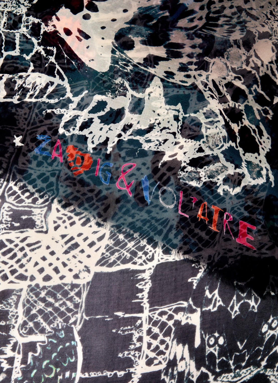 Zadig&Voltaire Kerry sjaal met print 134 x 134 cm - detail 2 donkerblauw