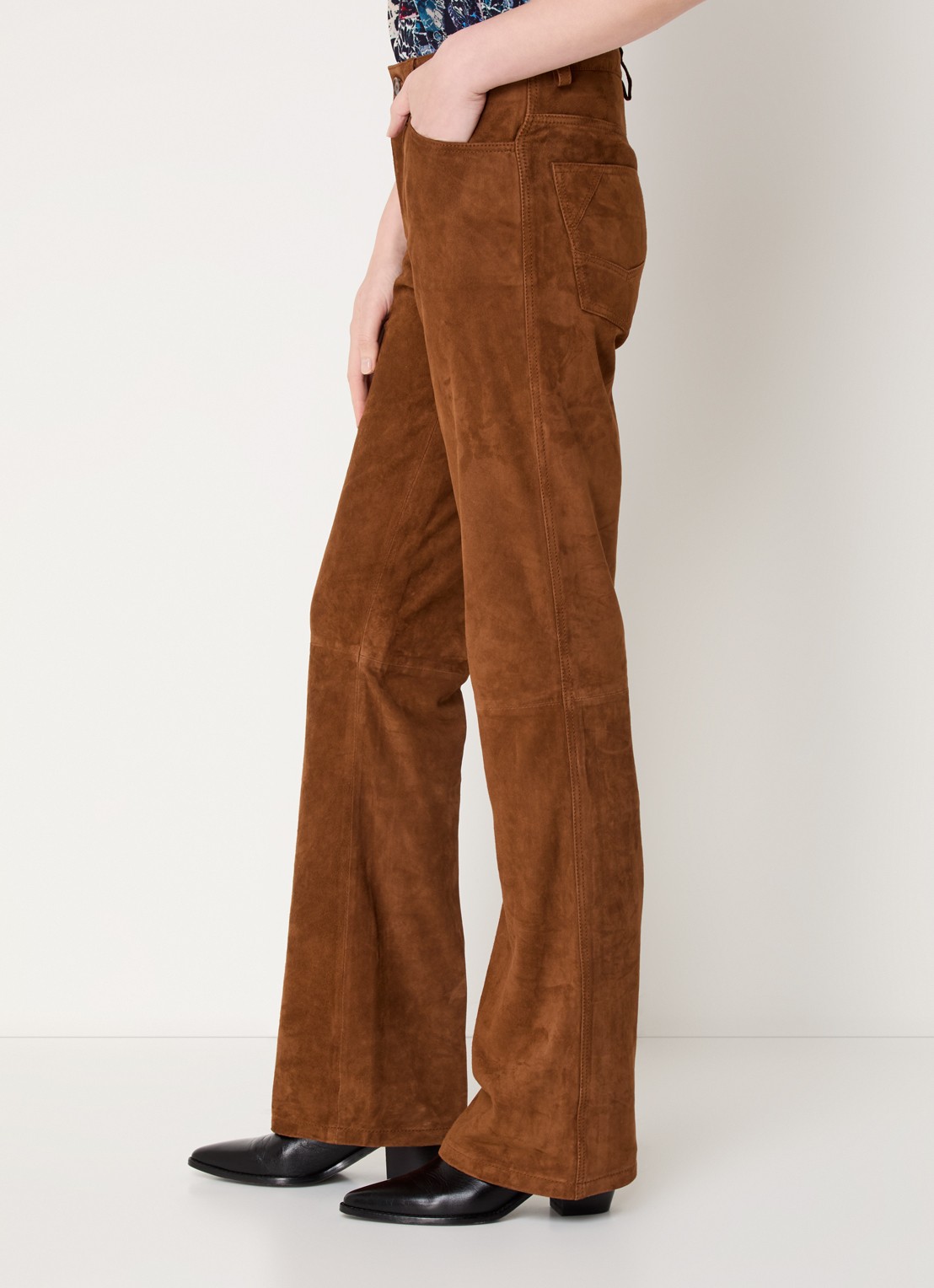 Zadig&Voltaire Pistol high waist bootcut fit broek van geitensuède - detail 3 cognac