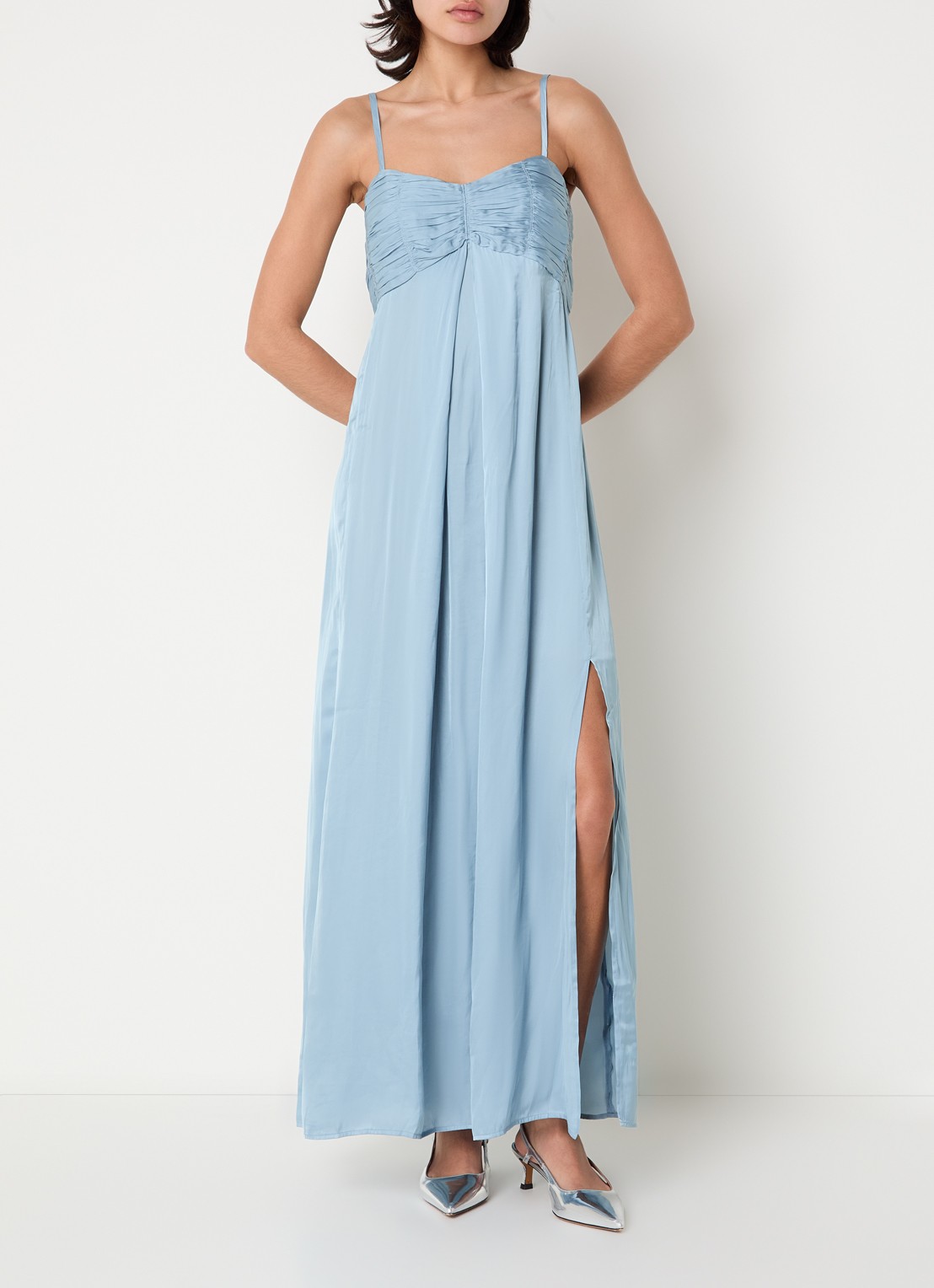 Zadig&Voltaire Rippie maxi jurk van satijn met split - detail lichtblauw