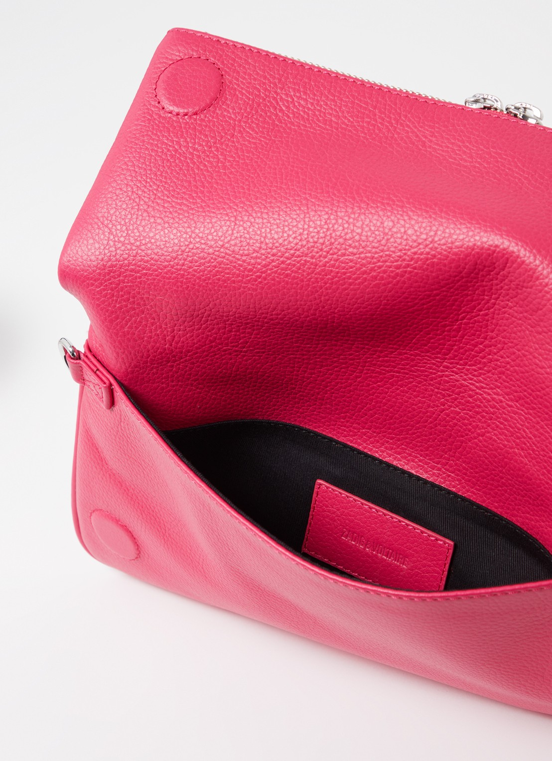 Zadig&Voltaire Rock Grained clutch van leer met afneembare schouderriem - detail 3 fuchsia