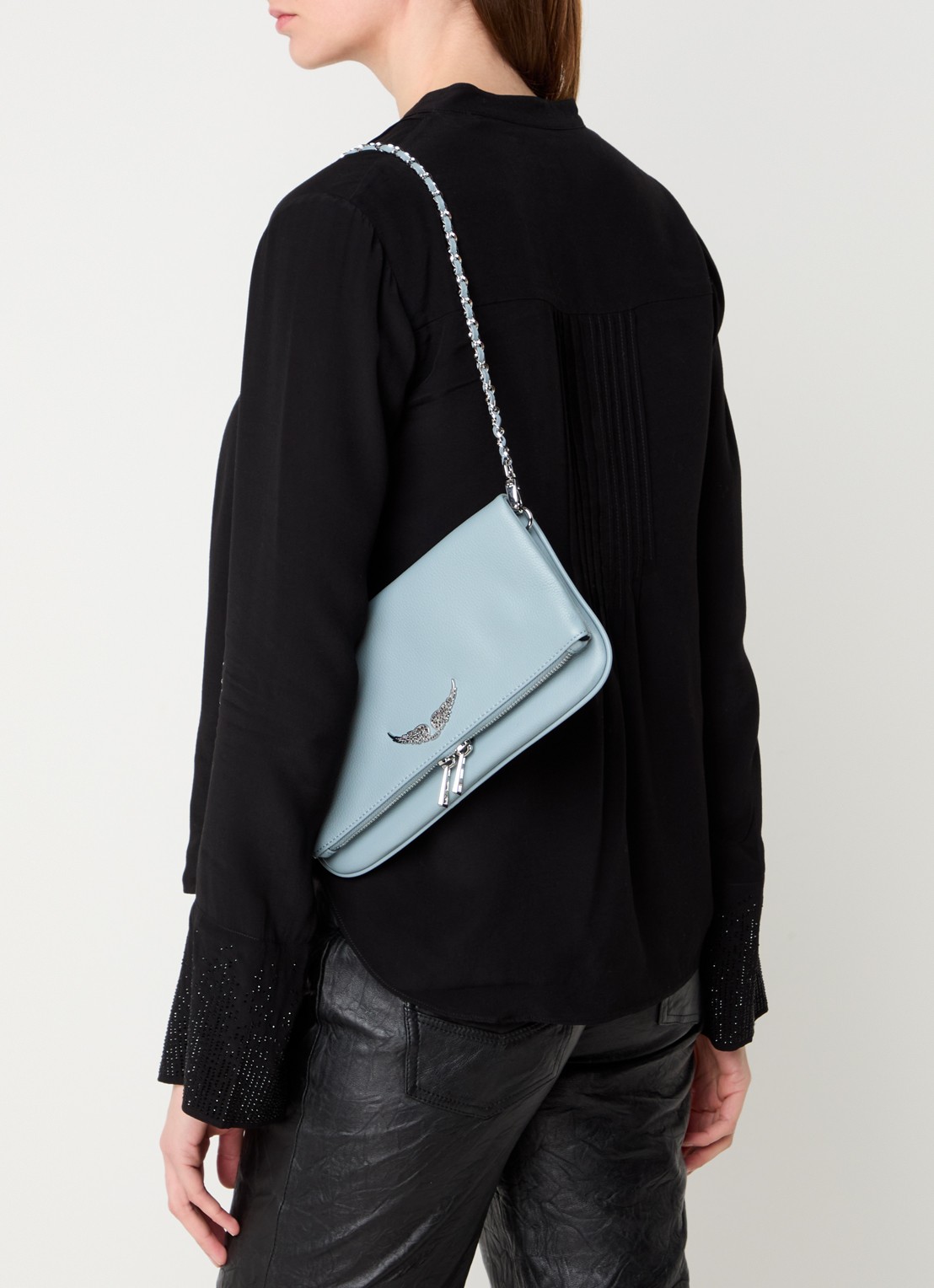 Zadig&Voltaire Rock Grained clutch van leer met afneembare schouderriem - voorkant 6 lichtblauw