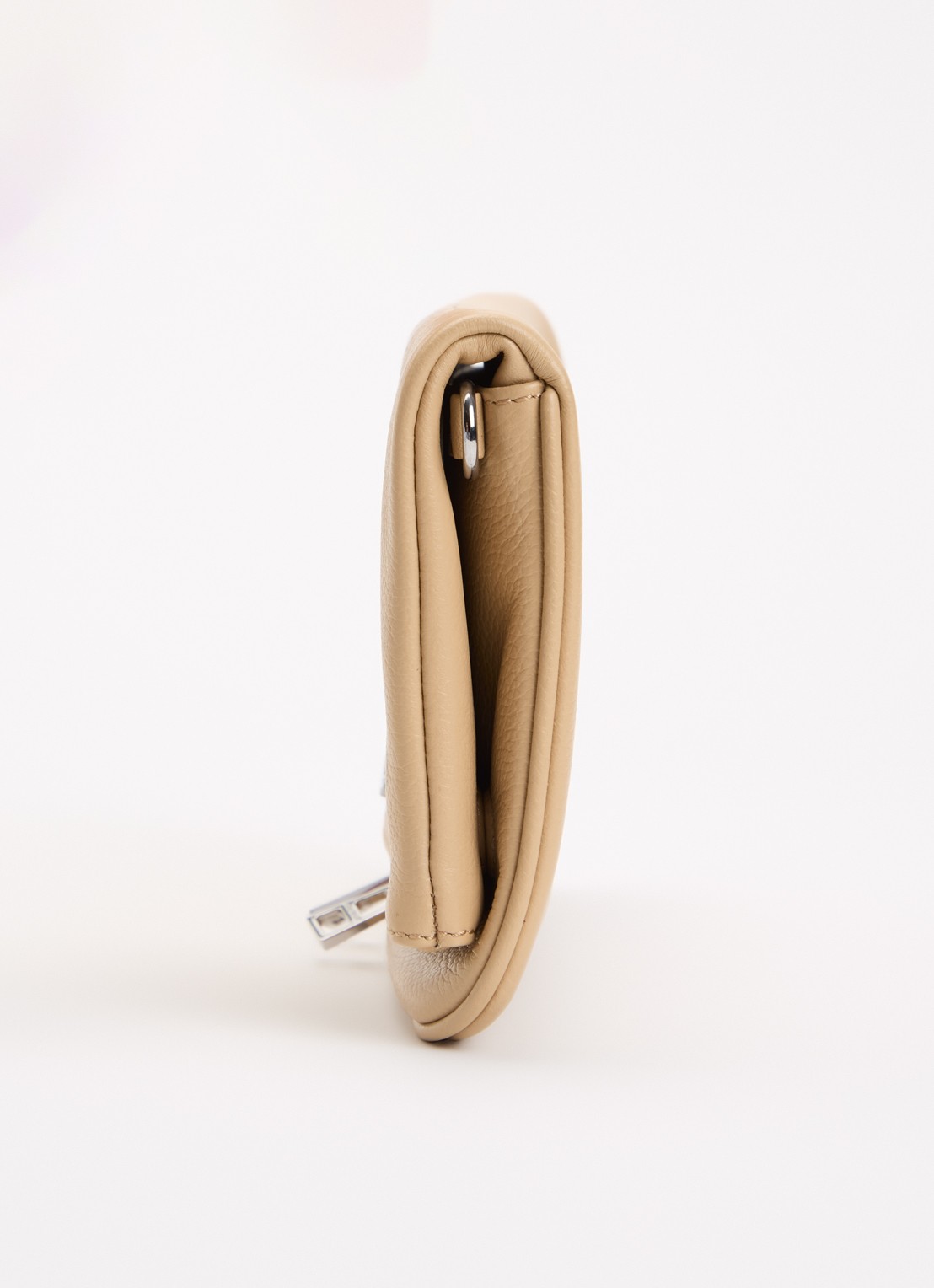 Zadig&Voltaire Rock Grained clutch van leer met afneembare schouderriem - detail 6 beige