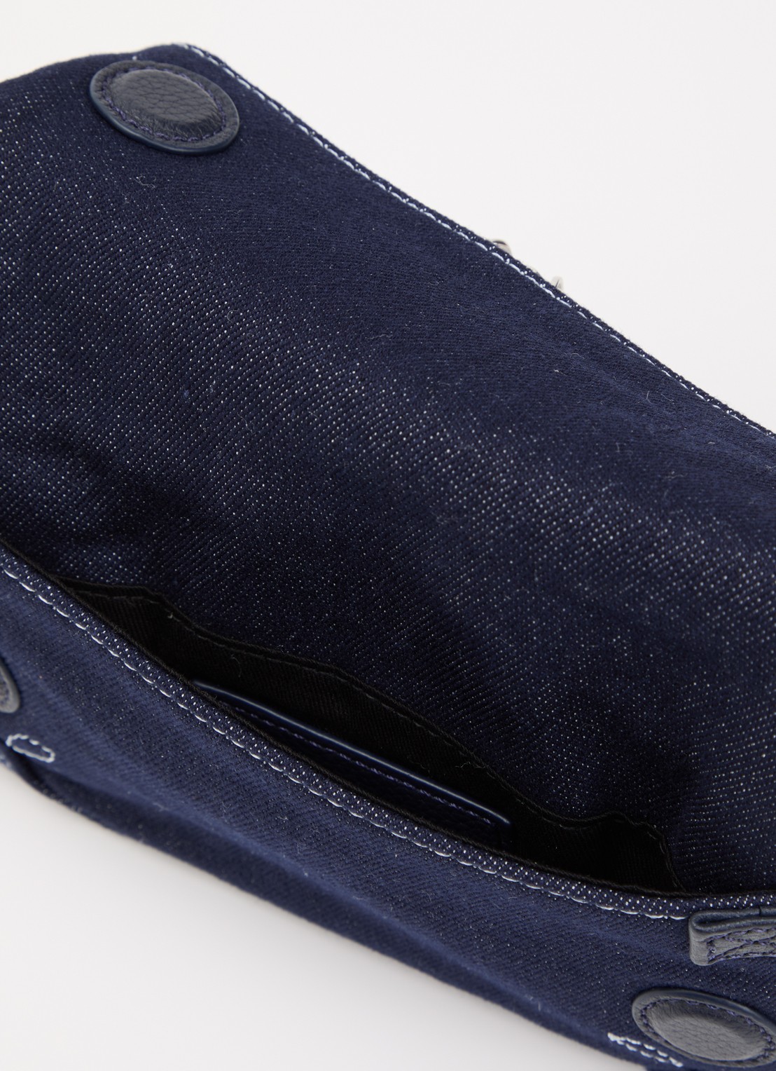 Zadig&Voltaire Rock Mini clutch van denim - detail 3 donkerblauw