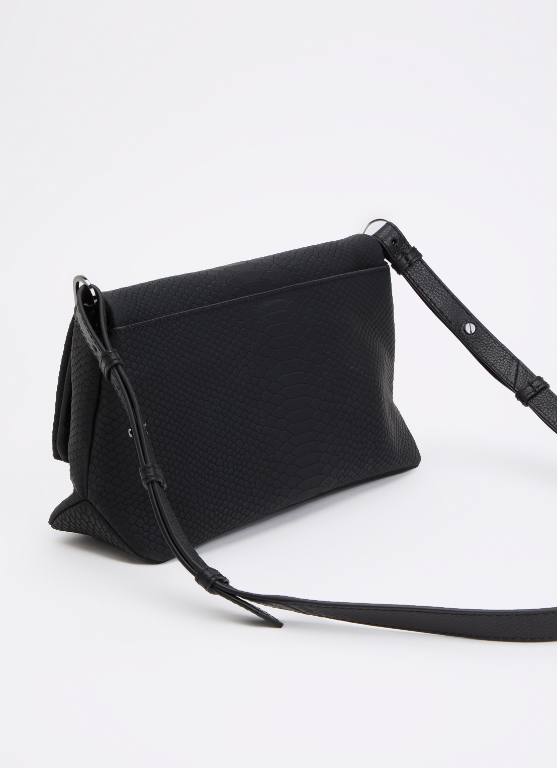 Zadig&Voltaire Rocky crossbodytas van leer met afneembare schouderriem - achterkant zwart