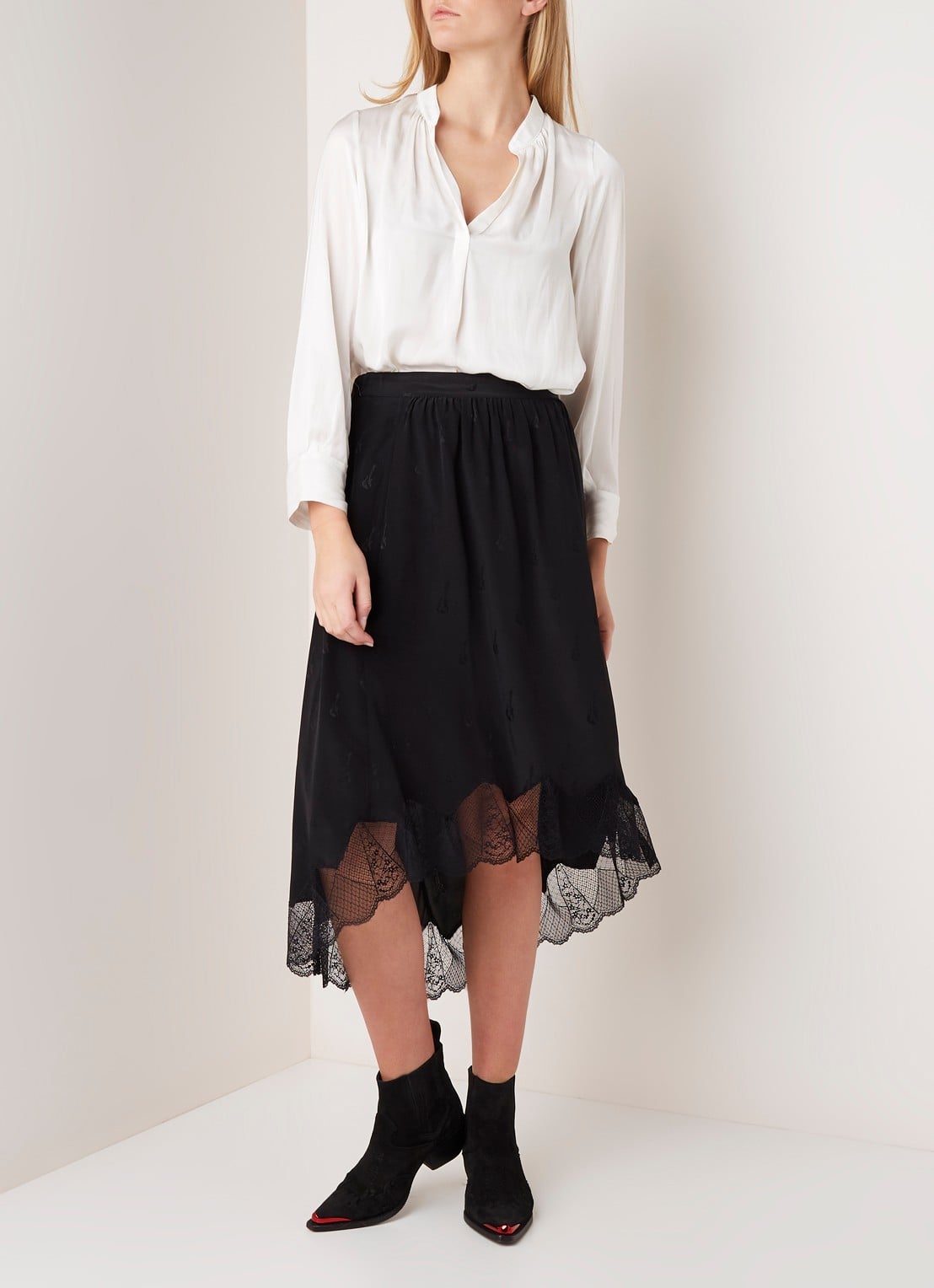 Zadig&Voltaire Tink blouse van satijn met V-hals - voorkant 4 wit