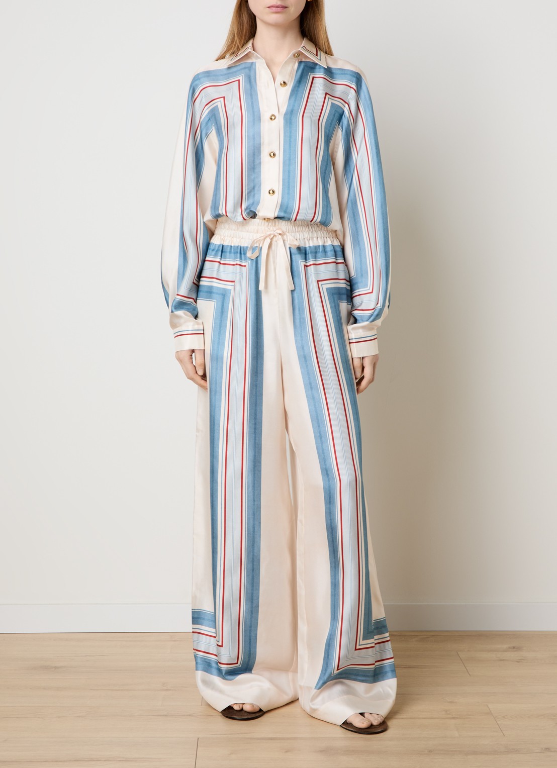 Zimmermann Blouse van zijde met print en sjaalkraag - voorkant 5 creme