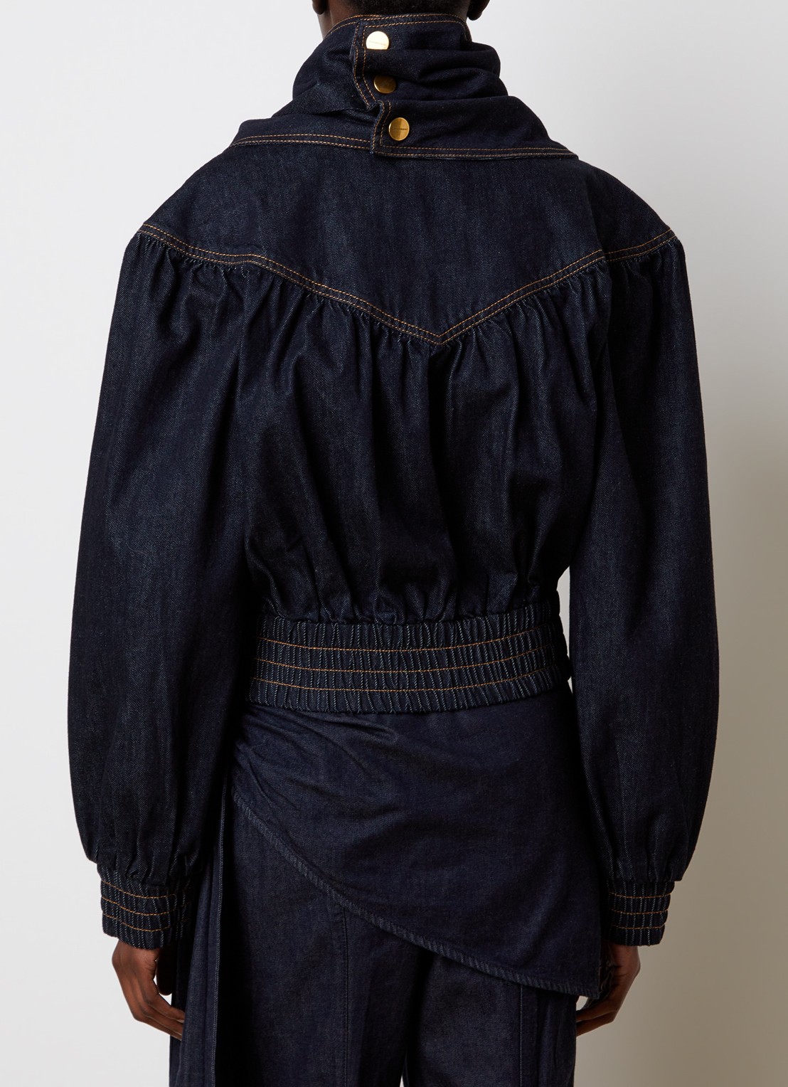 Zimmermann Cropped bomberjack van denim met afneembare sjaalkraag - achterkant 4 indigo