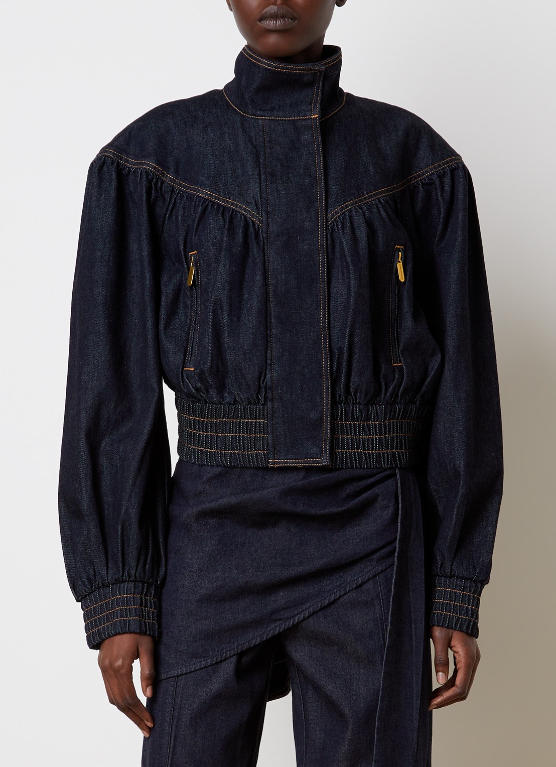 Zimmermann Cropped bomberjack van denim met afneembare sjaalkraag - detail indigo