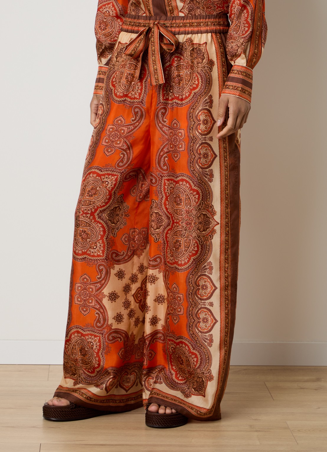 Zimmermann Mahon high waist wide fit palazzobroek van zijde met print - detail 3 oranje