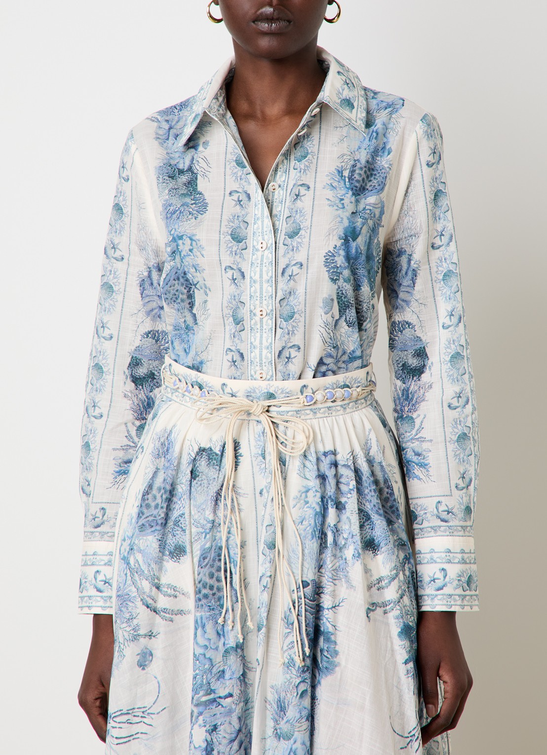 Zimmermann Wanderlust blouse met print - detail 3 staalblauw