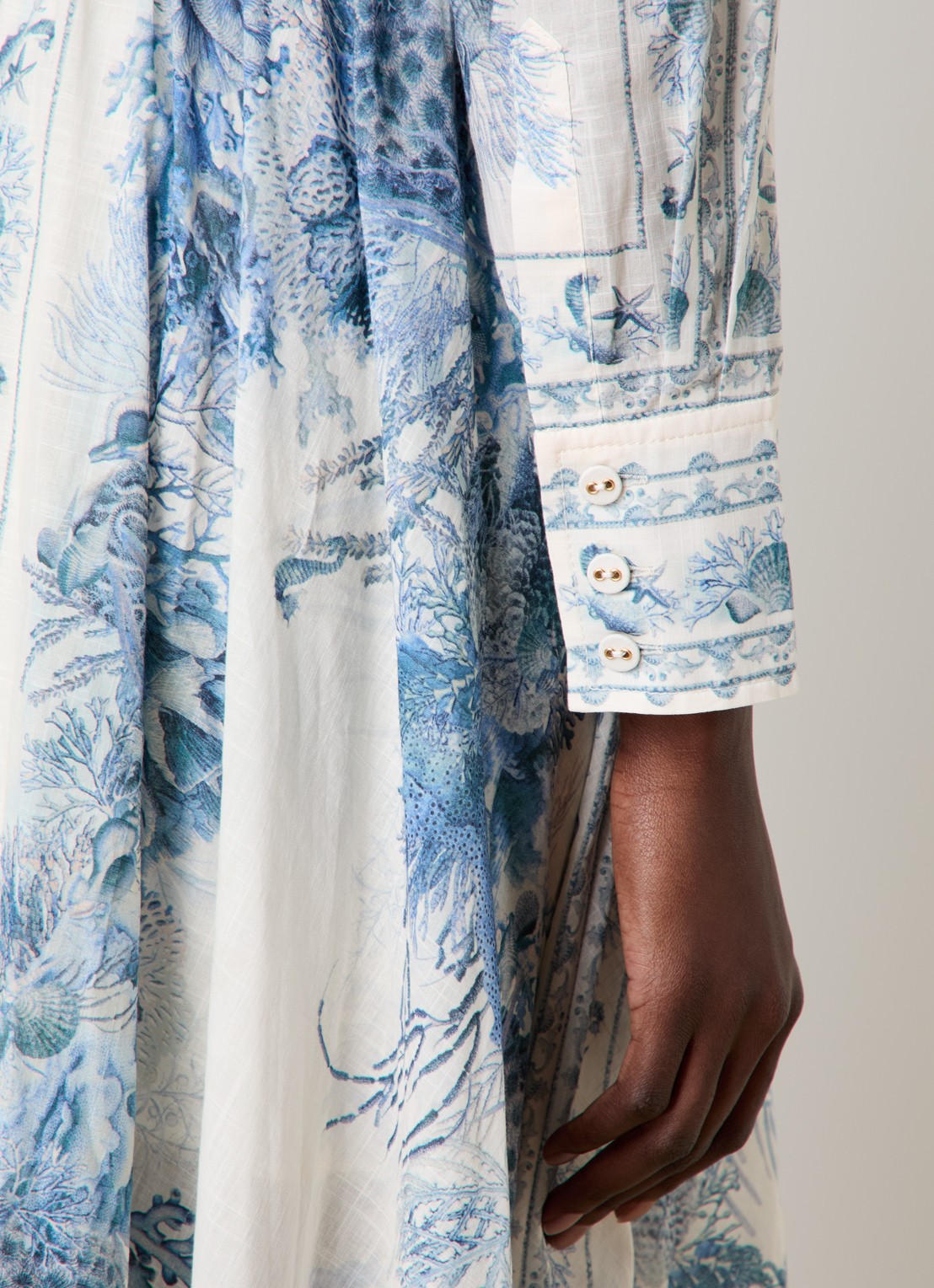 Zimmermann Wanderlust blouse met print - detail 4 staalblauw