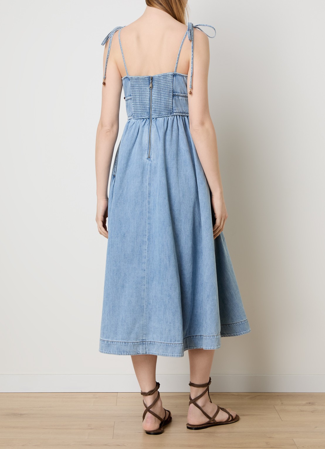 Zimmermann Wanderlust midi jurk van denim met steekzakken - achterkant blauwgrijs