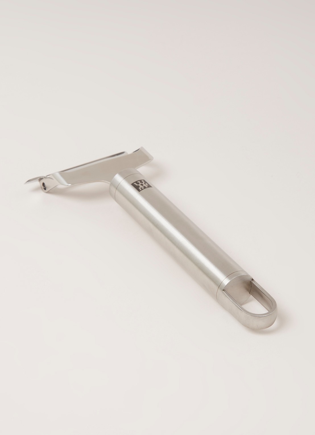 Zwilling Pro dunschiller 16 cm - voorkant 3 zilver