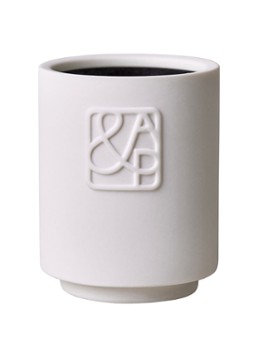 AUGUST&PIERS Saint Scented Candle - geurkaars 90 gram - Deal