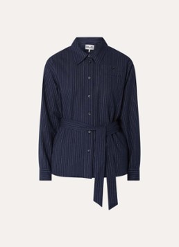 Baum und Pferdgarten Dames Matina blouse met krijtstreep en strikceintuur in de kleur Donkerblauw, maat: 38