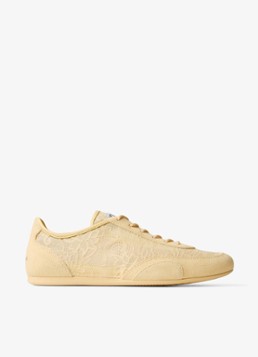 Jimmy Choo Dames Sunny/F sneaker van suède met kanten details in de kleur Creme