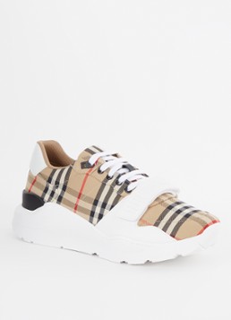 Burberry Heren Regis sneaker met kalfsleren details in de kleur Beige, maat: 44